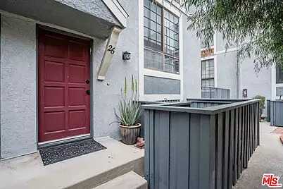 Pearl And Prairi, Los Angeles, CA 90004