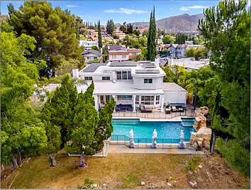 Vineland &Amp; Riverto, Los Angeles, CA 90027