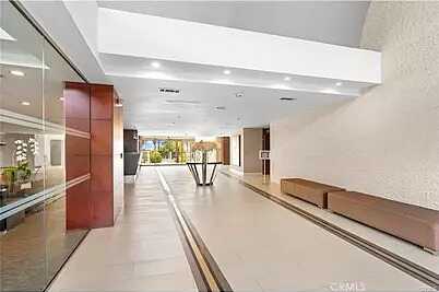 Virgil &Amp; 5T, Los Angeles, CA 90046
