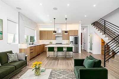 Woodrow Wilso, Los Angeles, CA 90007