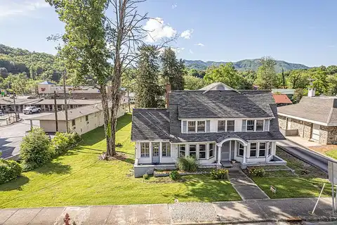 Main, BRYSON CITY, NC 28713