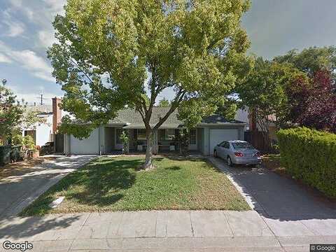 Michelle Dr, Sacramento, CA 95821