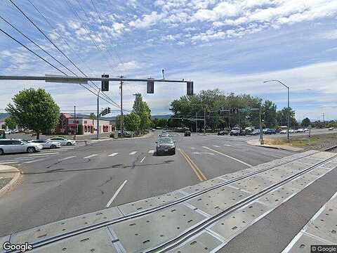 W Stewart Ave, Medford, OR 97501