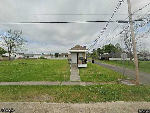 Chalmette Ave, Chalmette, LA 70043