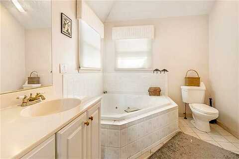 Deer Path, EASTON, PA 18040
