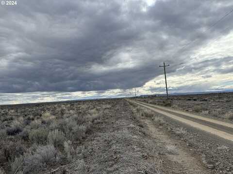 Lost Forest Ln, Christmas Valley, OR 97641