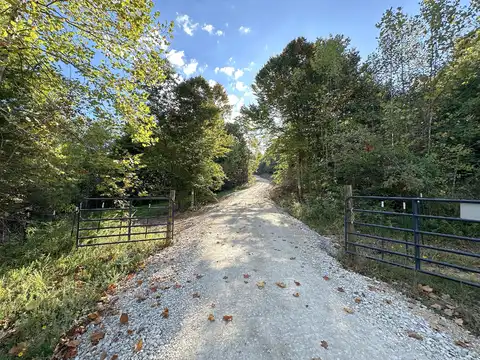 Coal Camp Rd, Hitchins, KY 41146