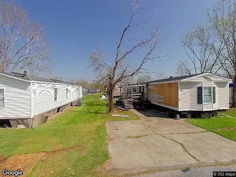 Cedar St, Lake Charles, LA 70615