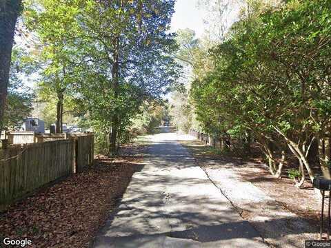 Knights Ln, Summerville, SC 29483