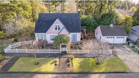 1St, COQUILLE, OR 97423