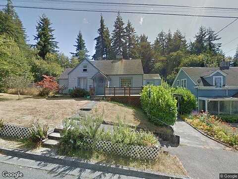 1St, COQUILLE, OR 97423