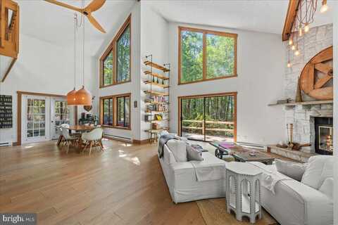 Conestoga, POCONO PINES, PA 18350