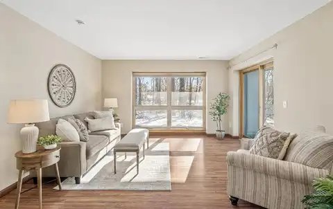 Zanzibar, MINNEAPOLIS, MN 55447