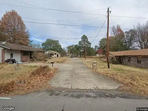 Ladonya St, Waldron, AR 72958