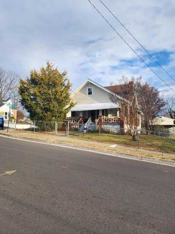 14Th, ROANOKE, VA 24017