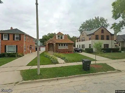 74Th, MILWAUKEE, WI 53213