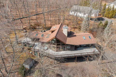 Oakley, BUSHKILL, PA 18324