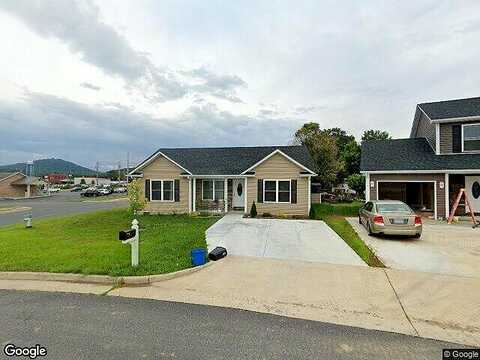 Dylan, BRIDGEWATER, VA 22812