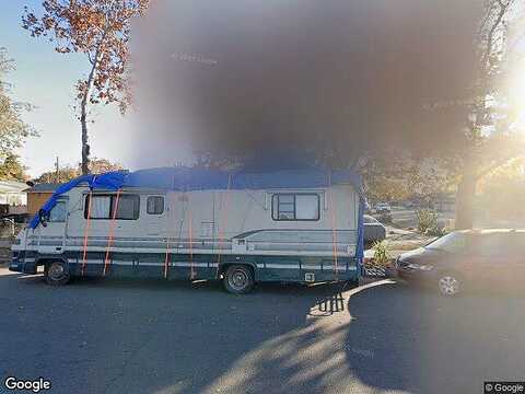 Maple, MODESTO, CA 95351