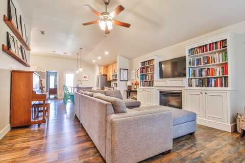 Avenue U, LUBBOCK, TX 79423