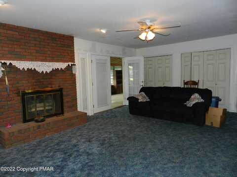 Duncan, EFFORT, PA 18330