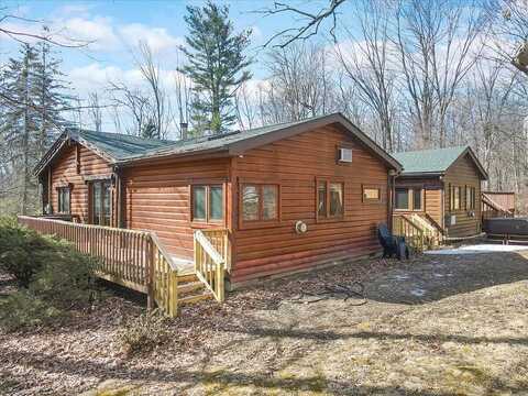 Devils Hole, CRESCO, PA 18326