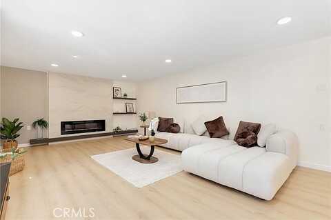 Via Mariposa, LAGUNA WOODS, CA 92637