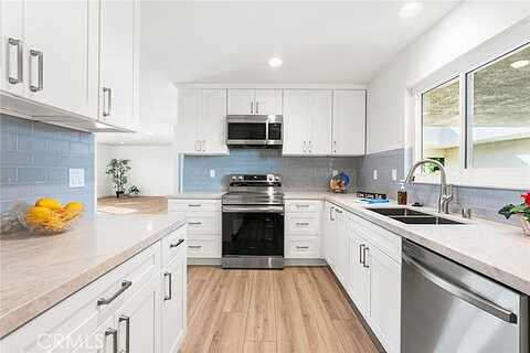 Via Mariposa, LAGUNA WOODS, CA 92637