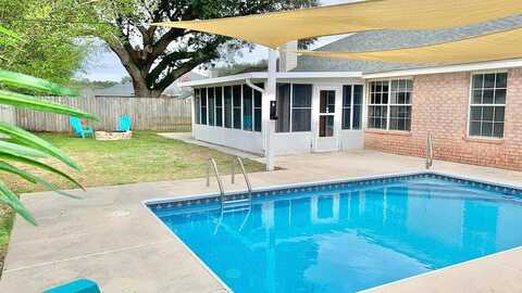 Ramona, NAVARRE, FL 32566