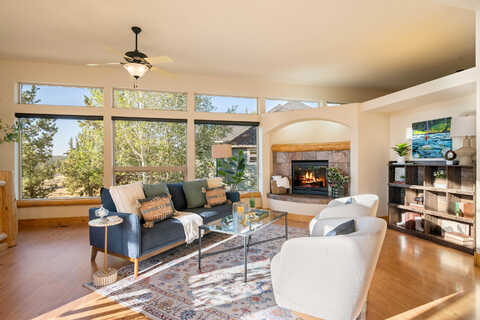 Murrelet, REDMOND, OR 97756