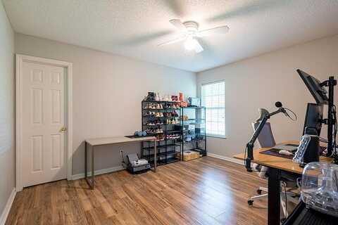 Lynn Ross, VALDOSTA, GA 31605