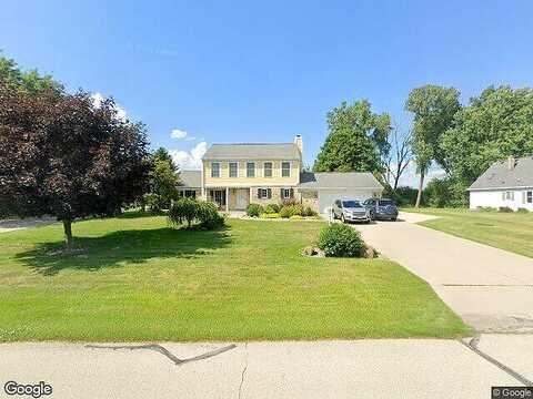 Lillan, BROOKFIELD, WI 53005