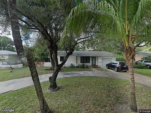4Th, NORTH MIAMI, FL 33161