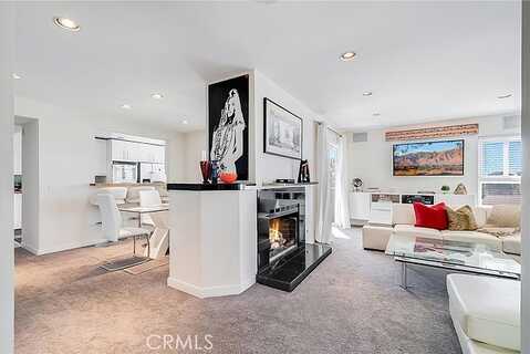 Corniche, DANA POINT, CA 92629