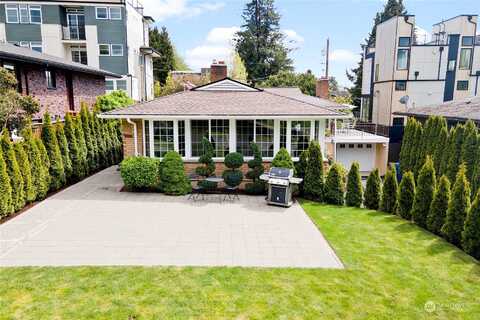 90Th, SEATTLE, WA 98117