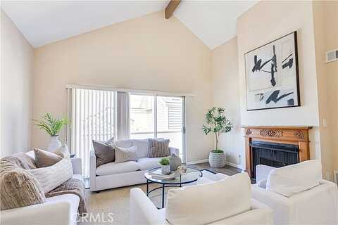 Daisy, LONG BEACH, CA 90802