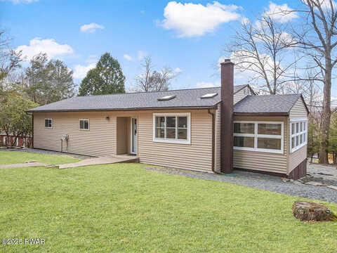 Redwood, GREENTOWN, PA 18426