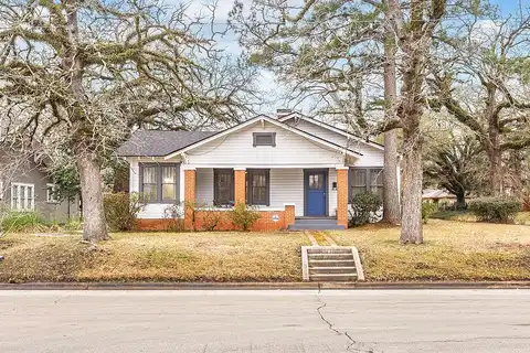 1St, LUFKIN, TX 75901