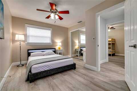44Th, SAINT PETERSBURG, FL 33709