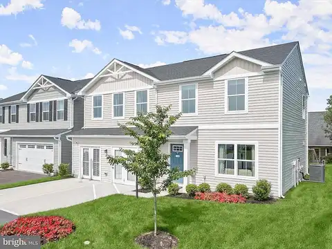 Raeann, GREENCASTLE, PA 17225