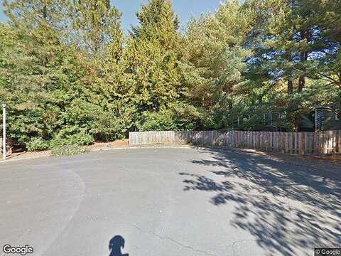 Village Park, WEST LINN, OR 97068