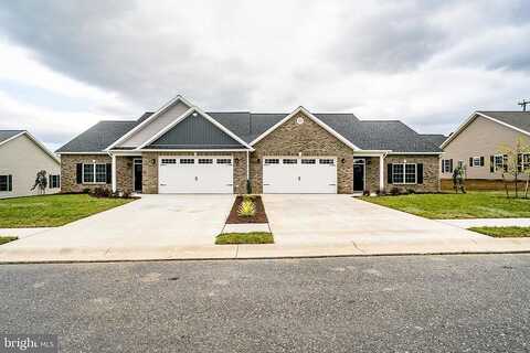 Freemont Circle, Broadway, VA 22815