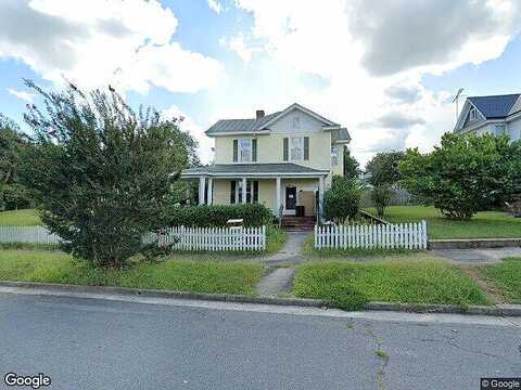 E Maryland Avenue, Crewe, VA 23930