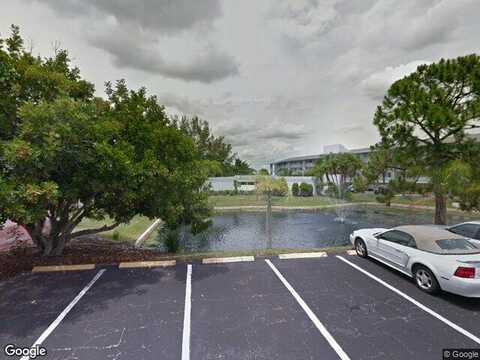S Mccall Rd #101, Englewood, FL 34223