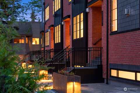 Ne 13Th Lane, Bellevue, WA 98004