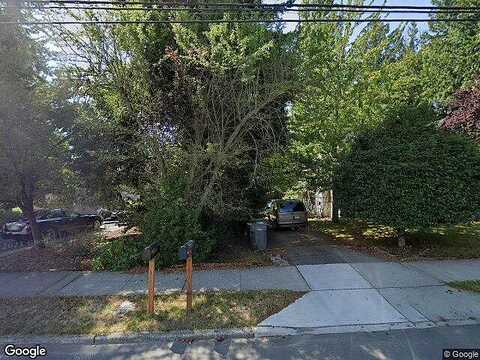 6Th Street, Kirkland, WA 98033