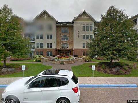 N Chestnut Street, Chaska, MN 55318