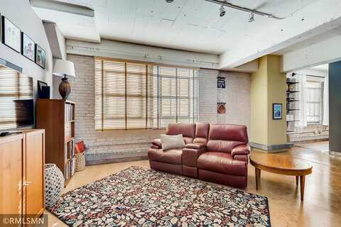 Chicago Avenue, Minneapolis, MN 55407