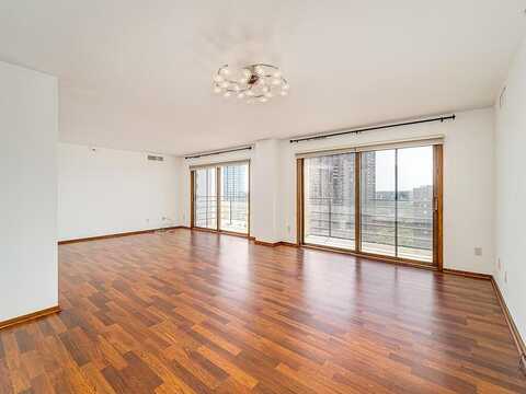 Lasalle Avenue, Minneapolis, MN 55403