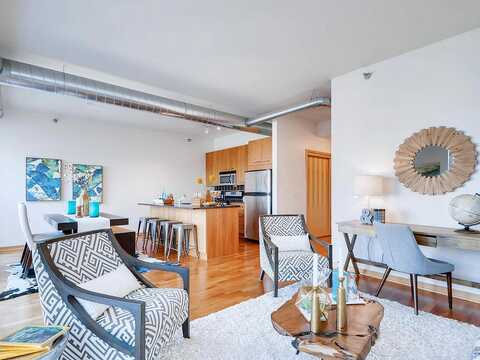 Lagoon Avenue, Minneapolis, MN 55408